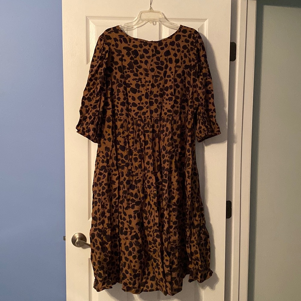 NWT AVA&VIV printed tiered midi dress. Size 1X (16W/18W)